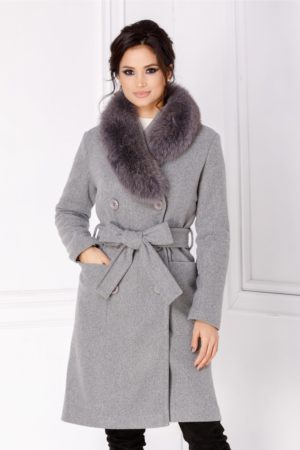Palton elegant gri lung petrecut cu rever accesorizat cu blanita naturala LaDonna