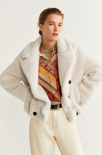 Palton calduros alb de blana Mango Copito stil teddy bear elegant de iarna