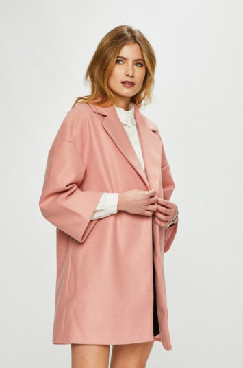 Palton Vila roz pudra elegant cu croi oversize si maneci trei sferturi
